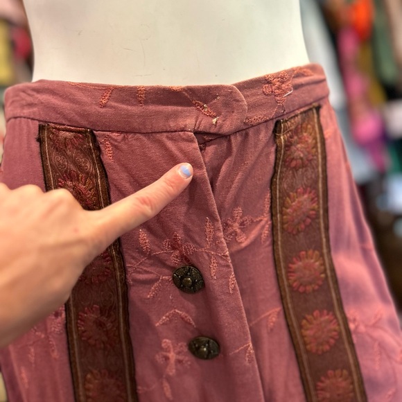 Shakespearean Tapestry Skirt - Picture 16 of 16